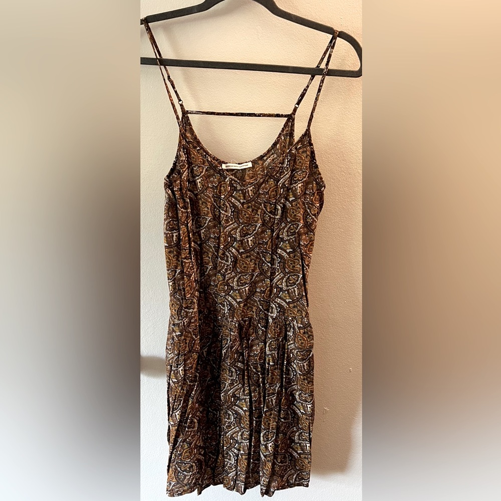 American Eagle Size. Unknown size probably Sm. Or M. - has pockets!